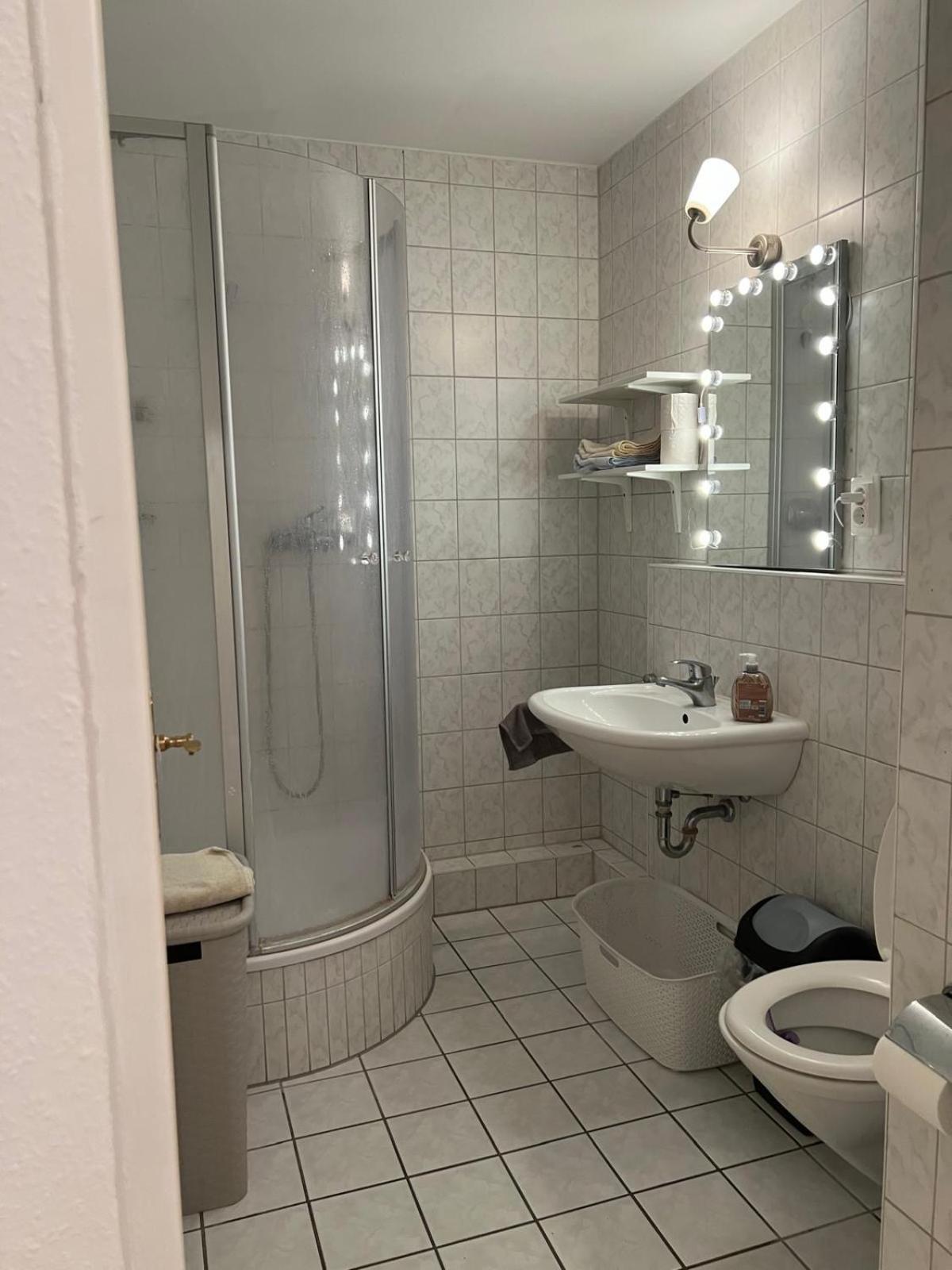 Privat And In Laatzen *