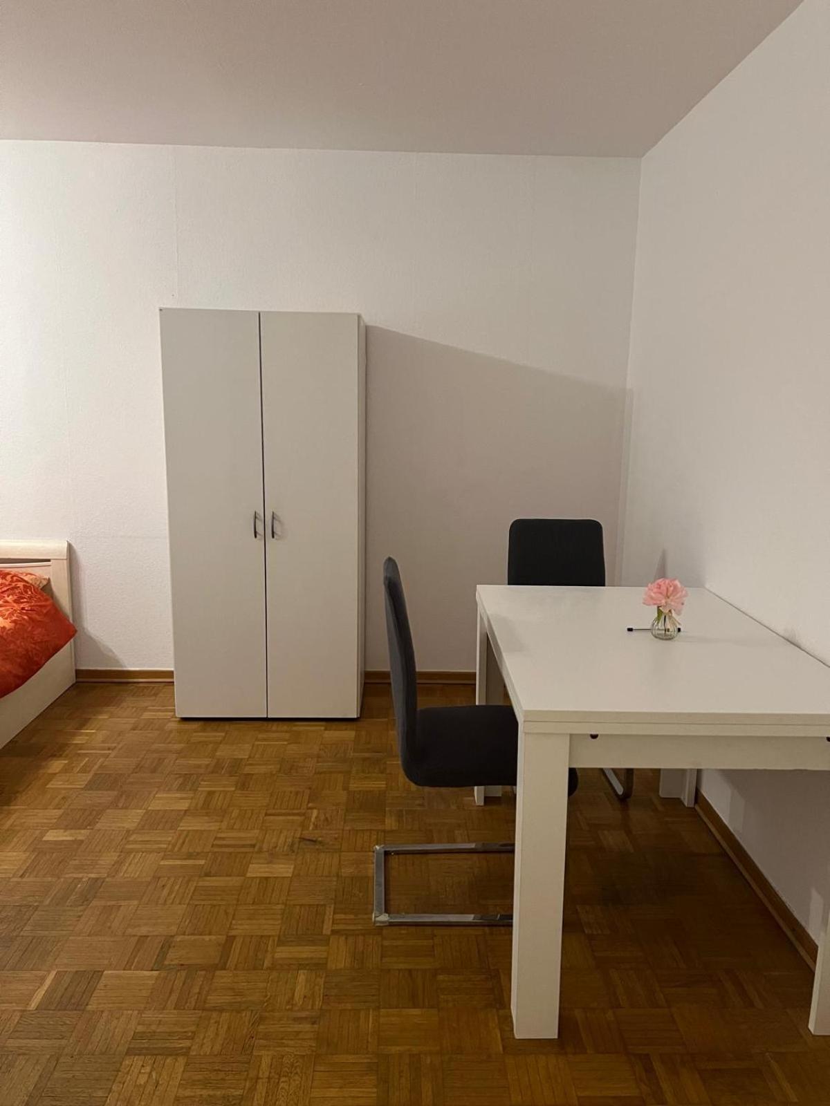 Privat And In Laatzen Apartment Hannover