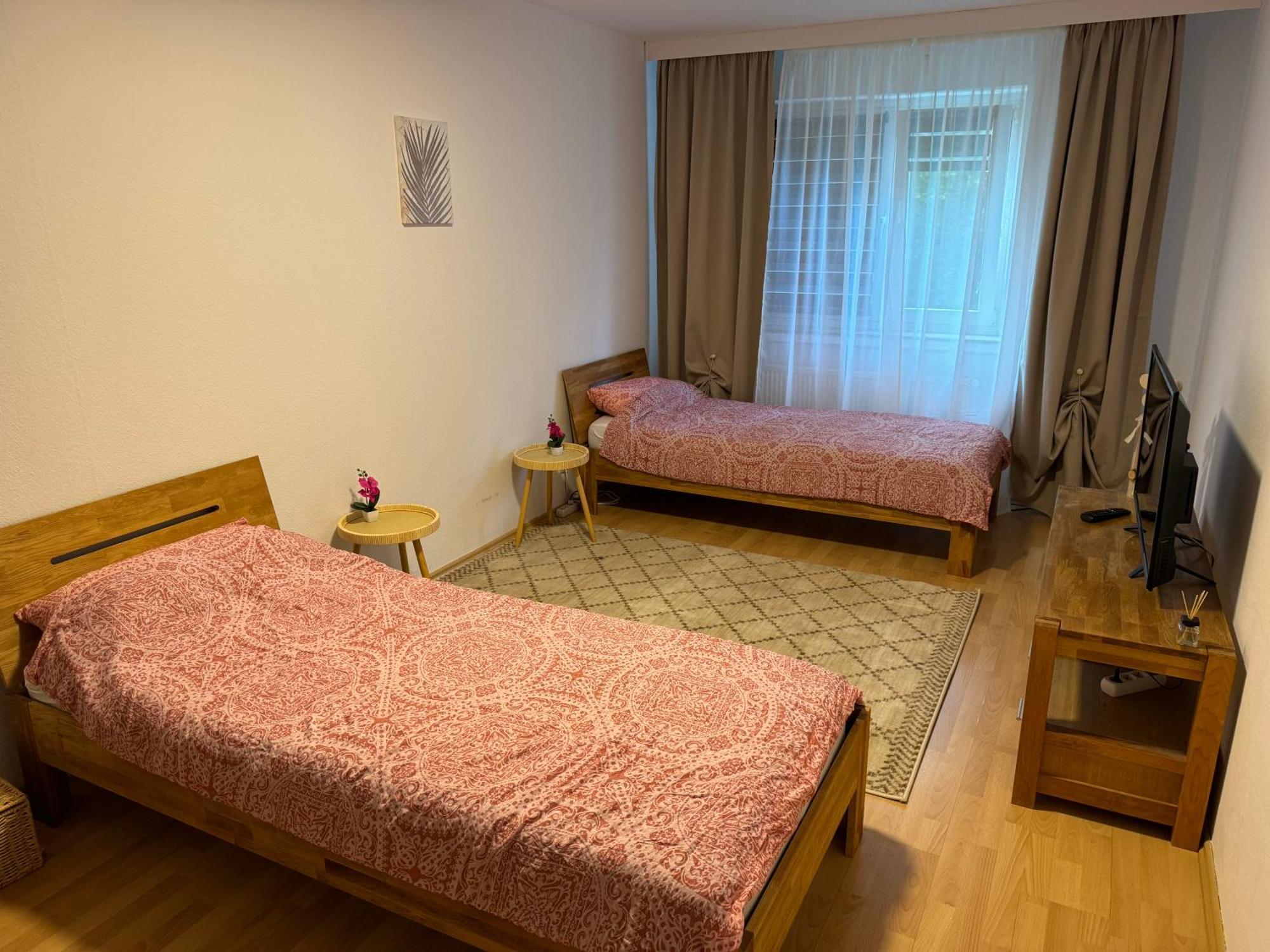 Privat And In Laatzen * Hannover